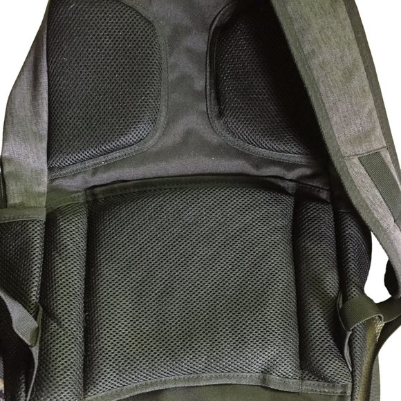 Kenneth Cole Reaction Backpack Interdigital - Picture 8 of 11